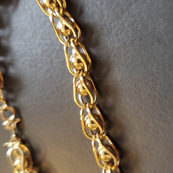 Vintage MONET signed Caged Bead Gold Tone Chain Bracelet - Picture 4 of 7